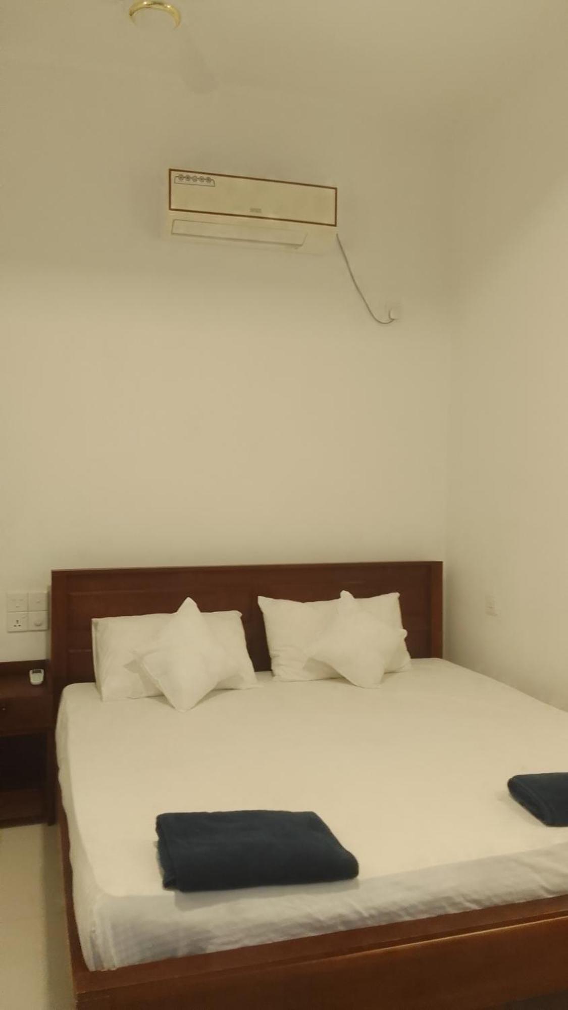Salty Breeze Arugam Bay Hotel Exterior photo