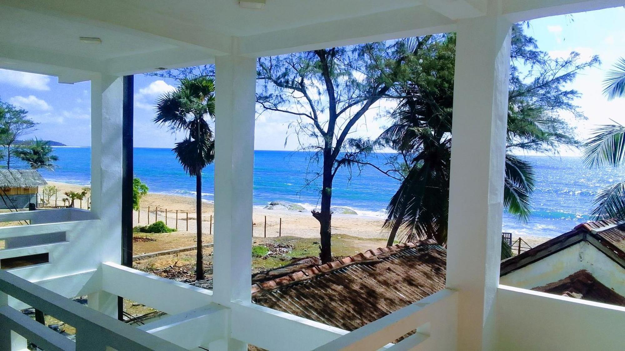 Salty Breeze Arugam Bay Hotel Exterior photo