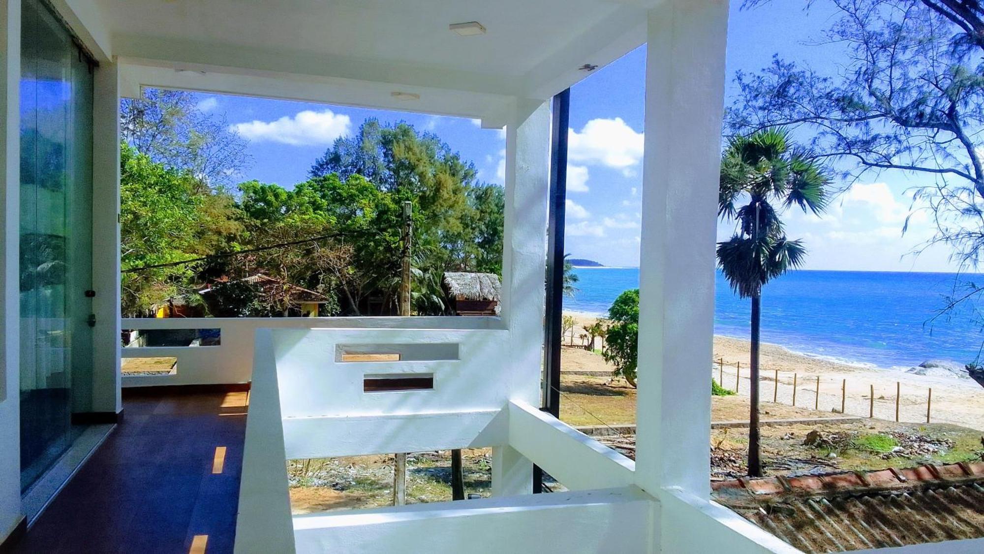 Salty Breeze Arugam Bay Hotel Exterior photo