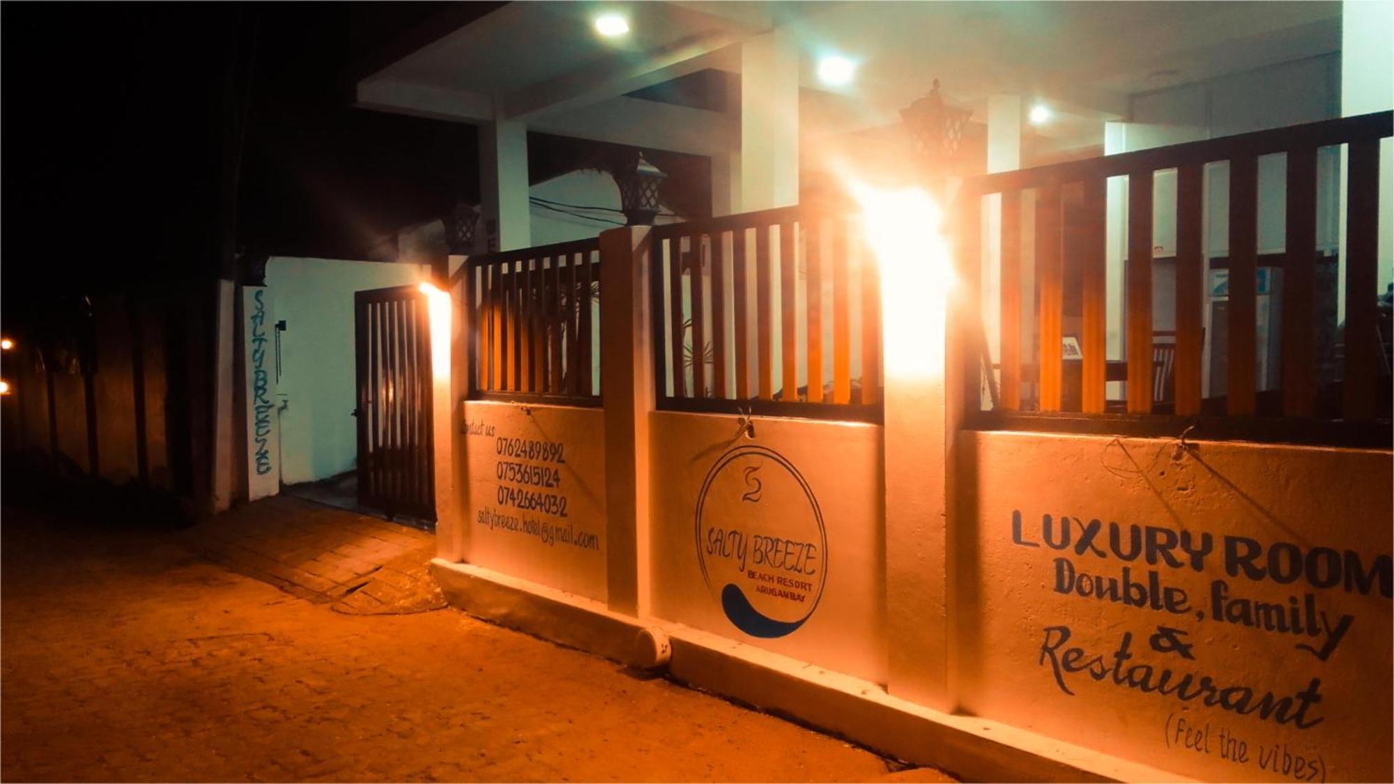 Salty Breeze Arugam Bay Hotel Exterior photo